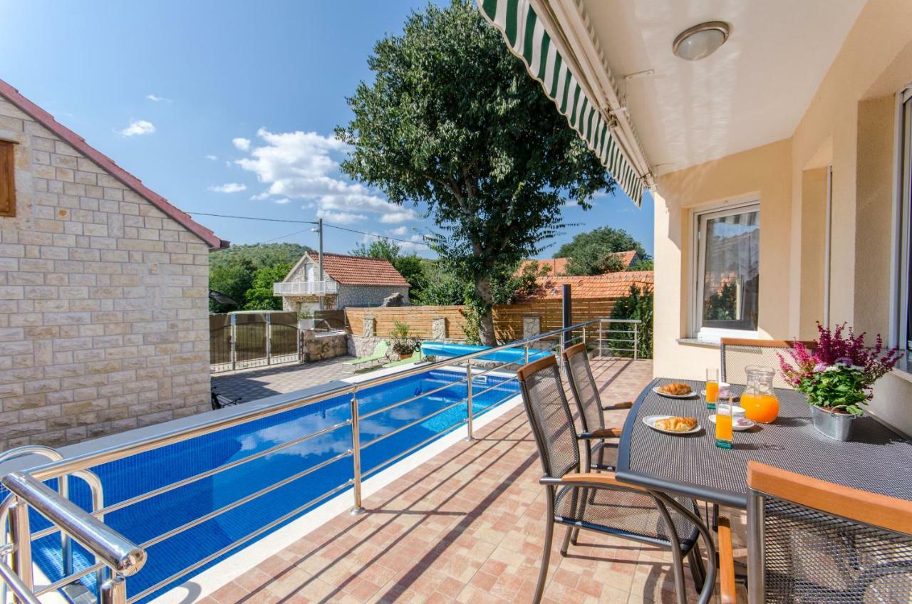 Dalmatian Village Charm - Spacious Villa With Pool Near Trogir Primorski Dolac Экстерьер фото