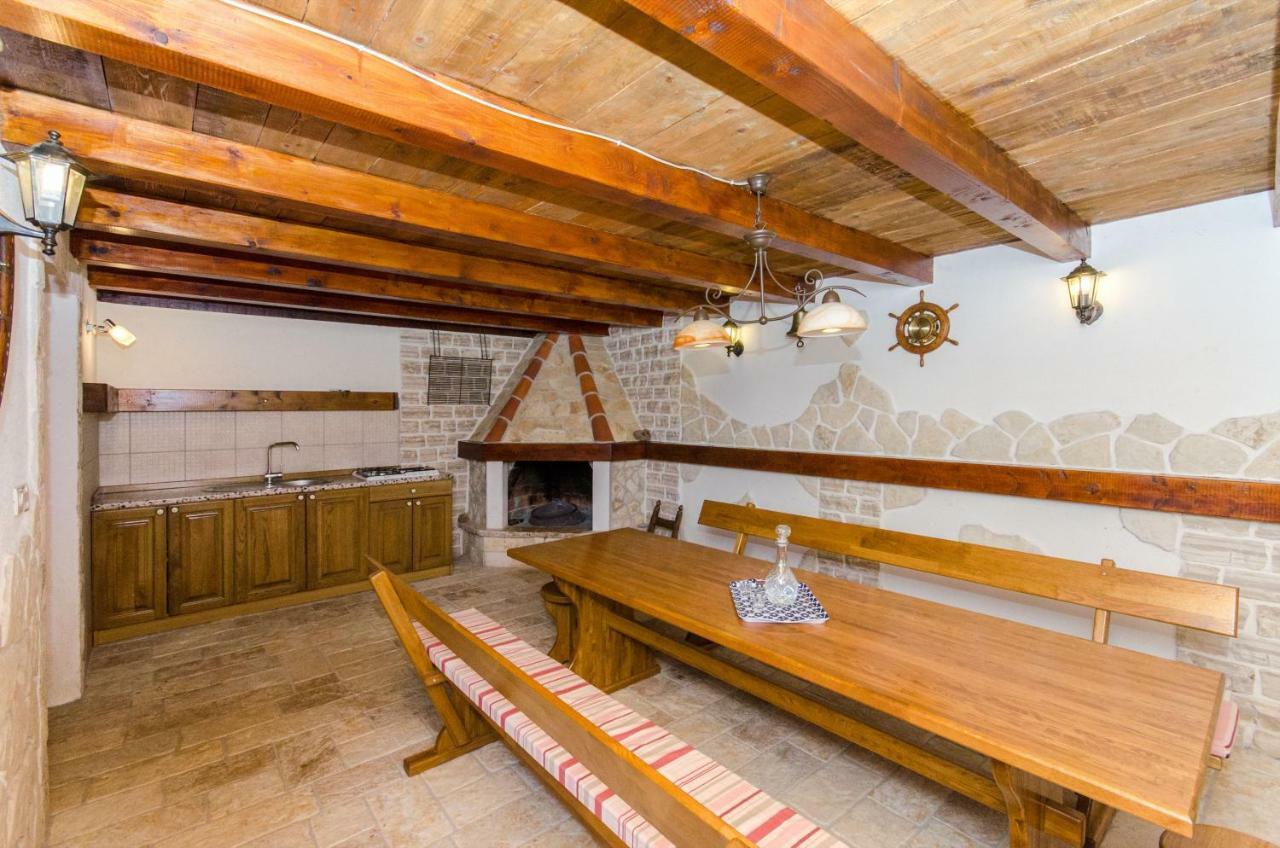 Dalmatian Village Charm - Spacious Villa With Pool Near Trogir Primorski Dolac Экстерьер фото