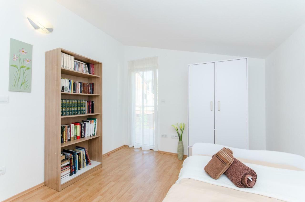 Dalmatian Village Charm - Spacious Villa With Pool Near Trogir Primorski Dolac Экстерьер фото