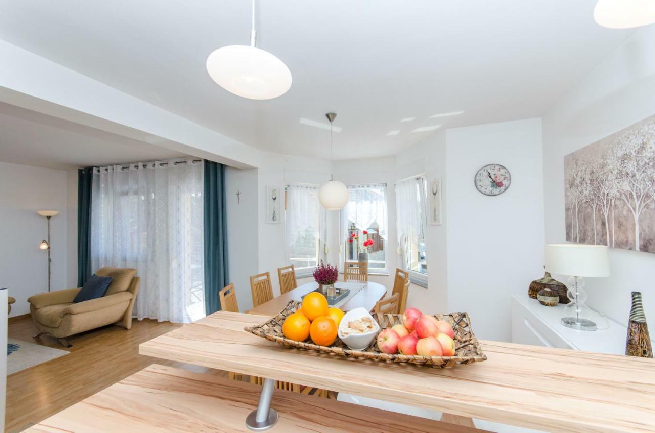 Dalmatian Village Charm - Spacious Villa With Pool Near Trogir Primorski Dolac Экстерьер фото